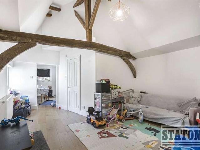 Flat for sale in London Borough of Barnet, Greater London