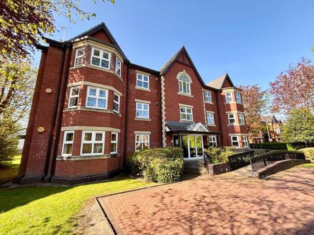 Flat for sale in Georgia, Greater Manchester