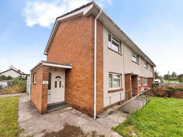Flat for rent in Pencoed, Wales