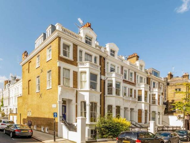 Flat for sale in Earl's Court, Earl's Court