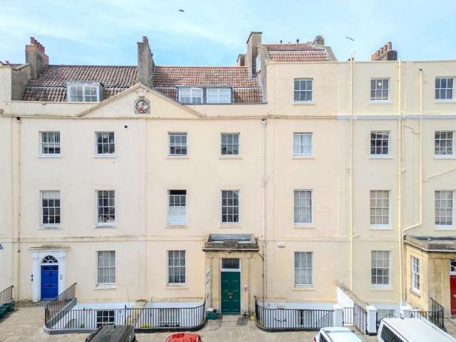 Flat for sale in Clifton Village, Bristol
