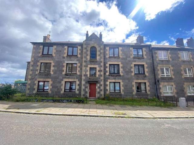 Flat for sale in Ballindoch, Scotland