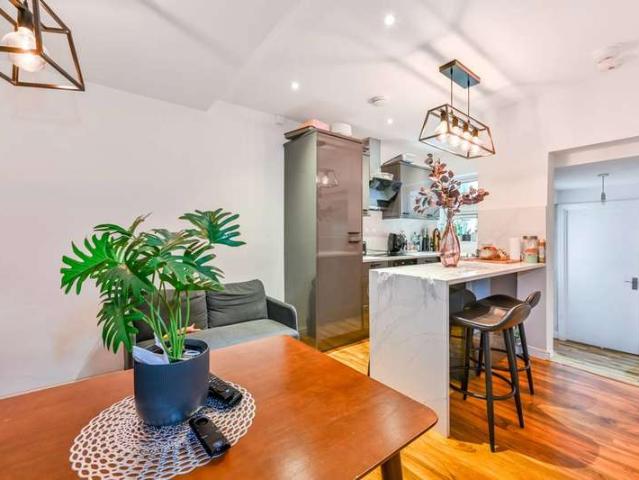 Flat for rent in Harlesden, Harlesden