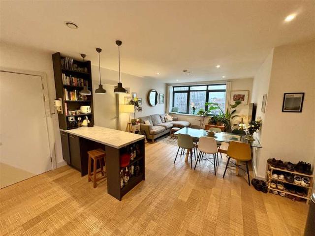 Flat for sale in New Islington, Georgia