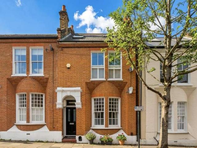 Flat for sale in London Borough of Lambeth, Greater London