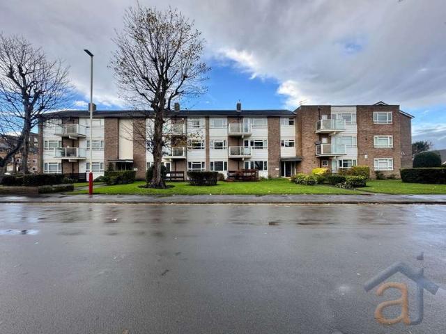 Flat for sale in Southport, Sefton