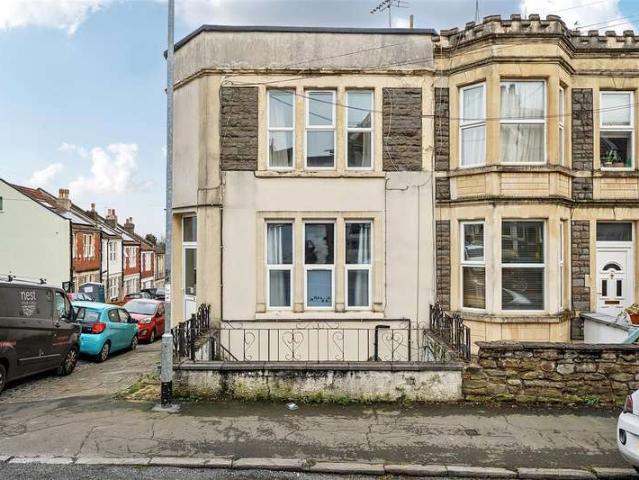 Flat for sale in Upper Knowle, Feckenham