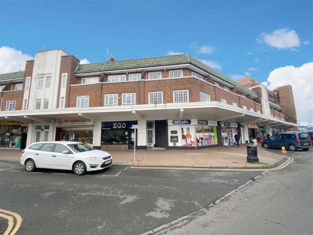 Flat for sale in West Worthing, Worthing