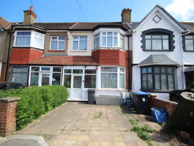 Flat for sale in London Borough of Brent, Greater London