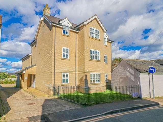 Flat for sale in Fordham Heath, Essex