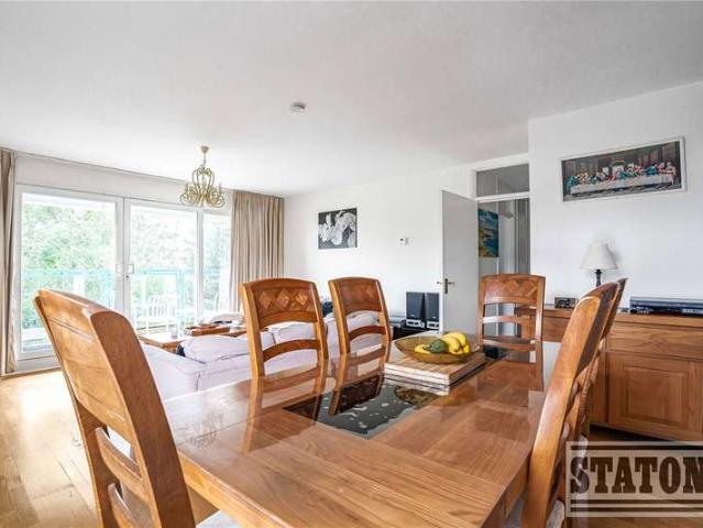 Flat for sale in London Borough of Barnet, Greater London