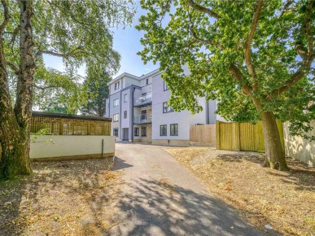 Flat for sale in Penn Hill, Poole