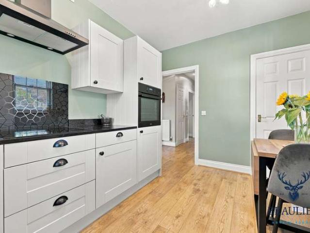 Flat for sale in Chelmer Village, Chelmsford