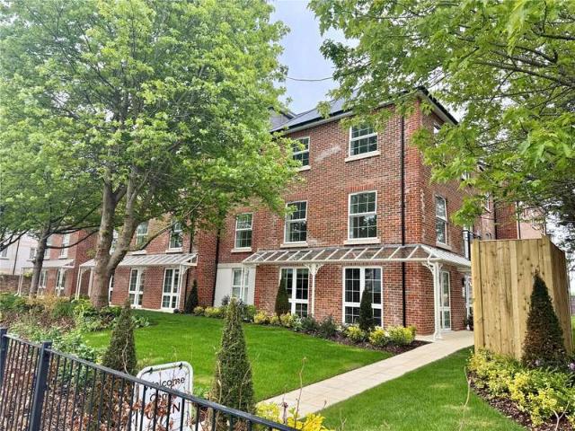 Flat for sale in Pennington, Ashurst Bridge