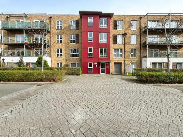 Flat for sale in West Drayton, Greater London