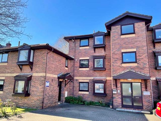 Flat for sale in Broadstone, Poole