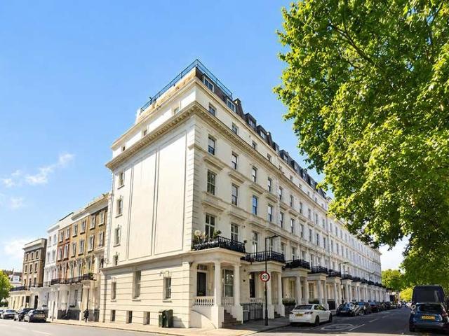 Flat for sale in Kensal Town, Bayswater