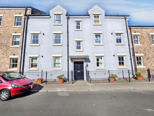 Flat for sale in Hexham, Northumberland