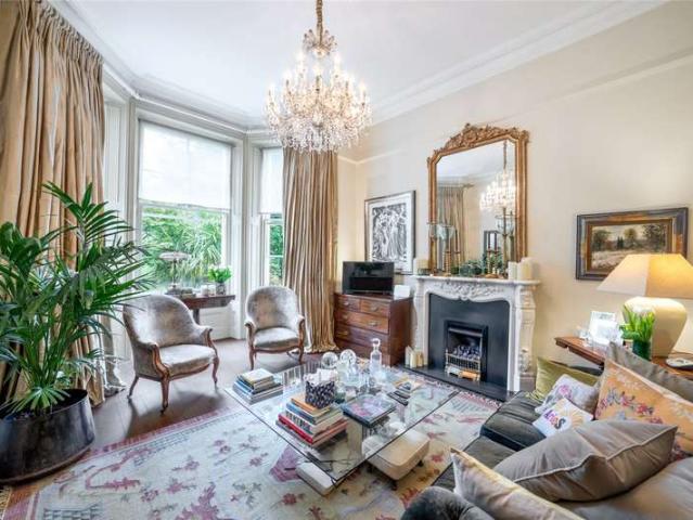 Flat for sale in Maida Vale, Greater London
