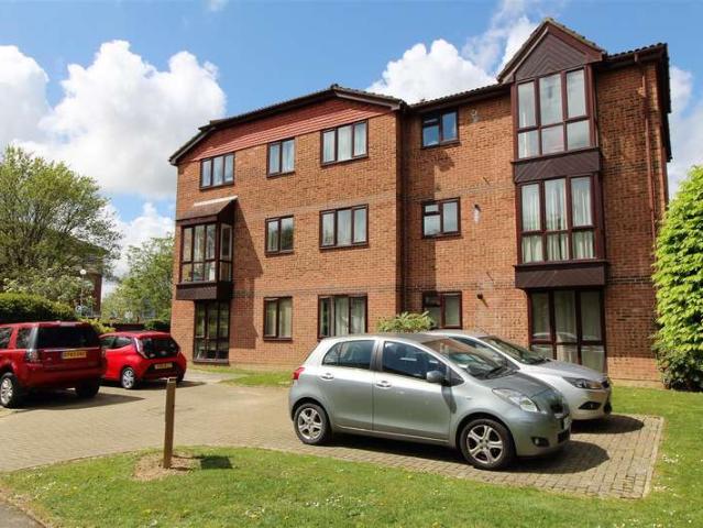 Flat for sale in New Town, Horsham
