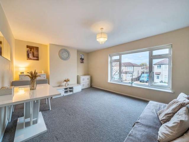 Flat for sale in Greater London