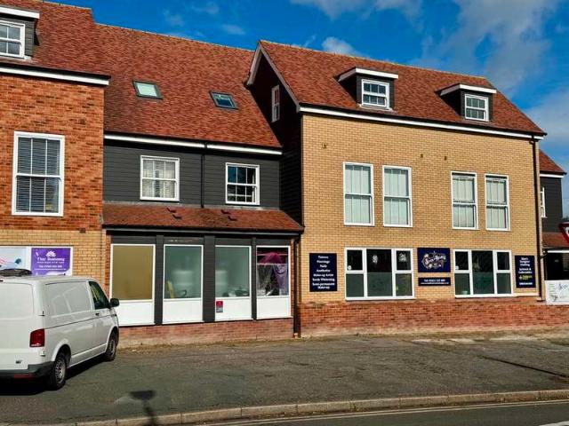 Flat for sale in Maldon, Essex