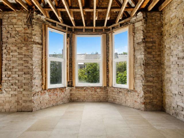 Flat for sale in Harlesden, Greater London