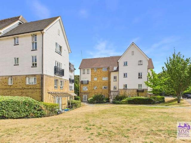 Flat for sale in Hamerton, Kent