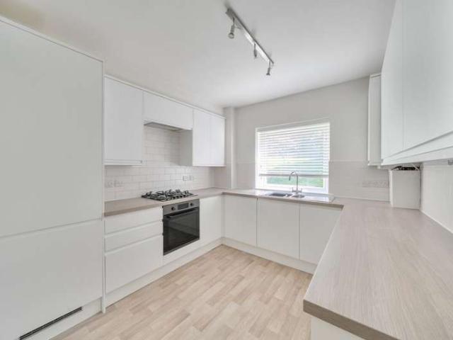 Flat for sale in Headington Hill, The Slade