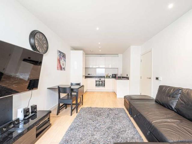 Flat for rent in Colindale, London Borough of Brent