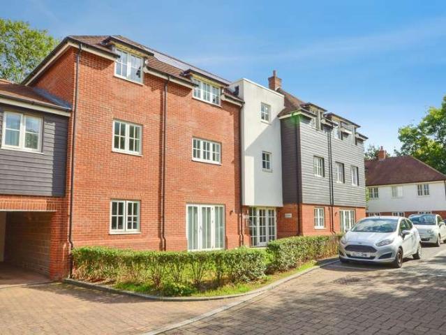Flat for rent in Amersham and Villages Community Board, Buckinghamshire