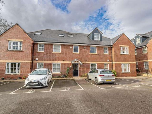 Flat for sale in Kilton, Costhorpe