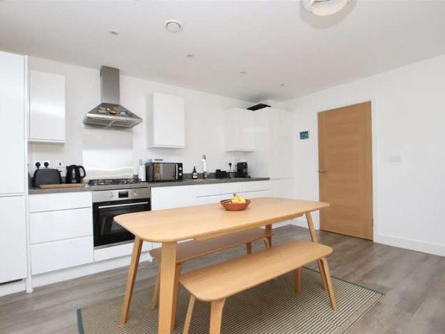 Flat for rent in Fox Hill, Dulcote