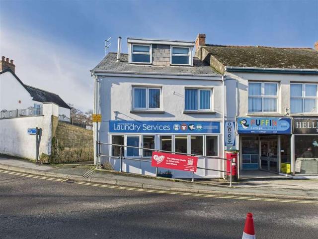 Flat for sale in Saundersfoot, Wales