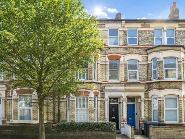 Flat for sale in Stockwell, Greater London