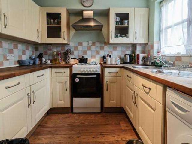 Flat for sale in Worcester Park Estate, Monks Orchard