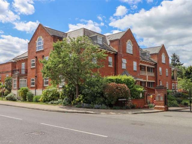 Flat for sale in New Town, Horsham