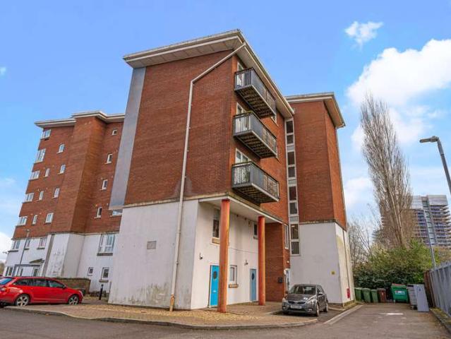 Flat for sale in Cardiff International Sports Village, Falcon Lodge