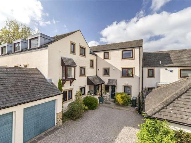 Flat for sale in Ilkley, West Yorkshire