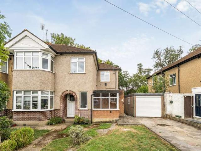Flat for sale in Eastcote Village, Greater London