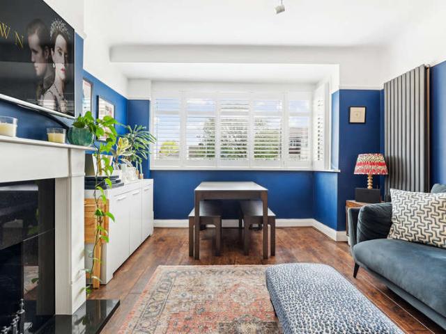 Flat for sale in St. George's Industrial Estate, Greater London