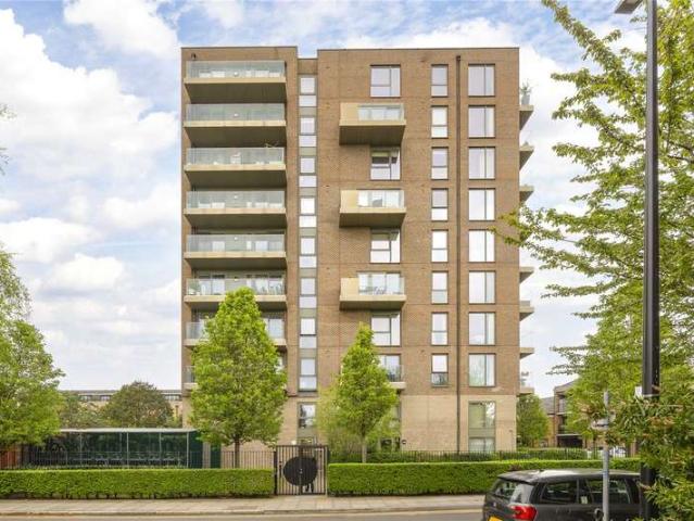 Flat for sale in Limehouse, Greater London