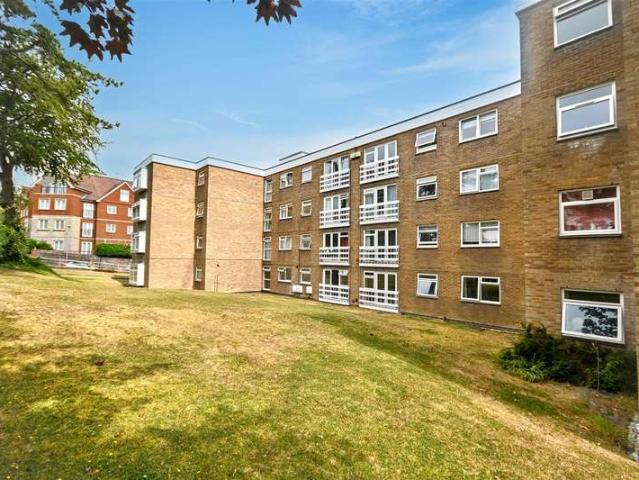 Flat for sale in Upperton, Eastbourne