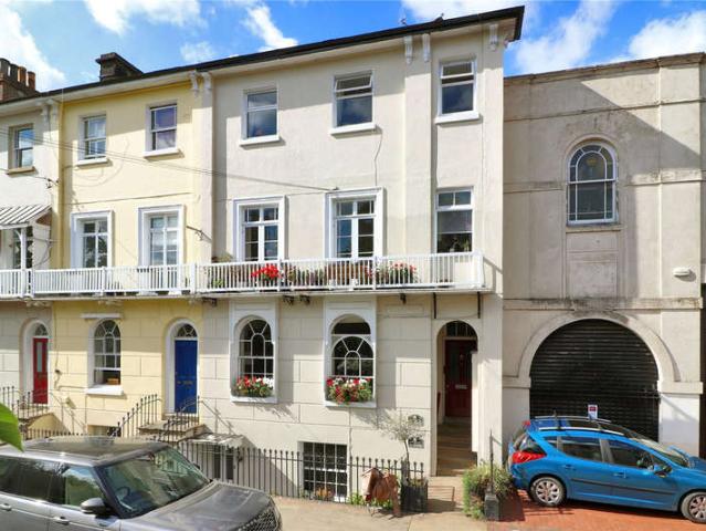 Flat for sale in St James, Sandown Park