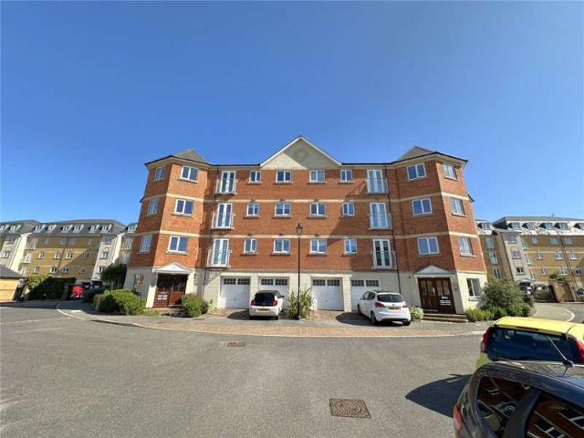 Flat for sale in Chatsworth Strand, Eastbourne