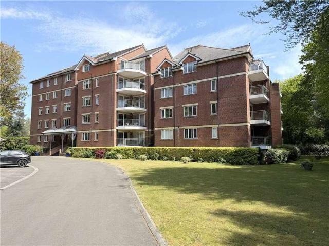 Flat for sale in Branksome Chine, Branksome Park