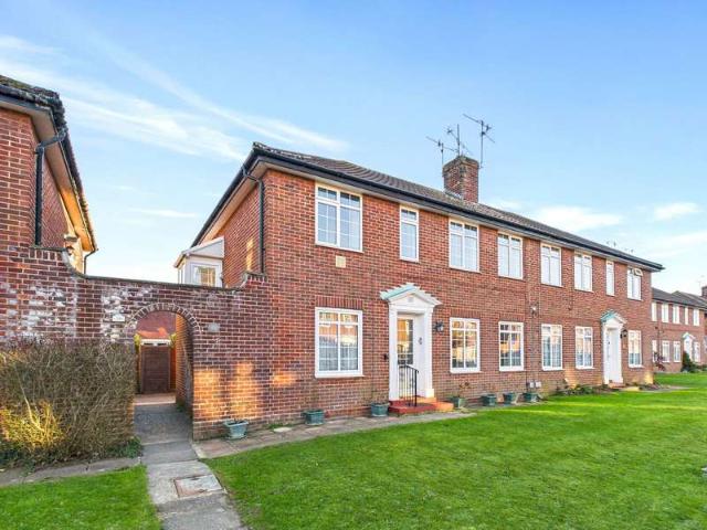 Flat for sale in Worthing, West Sussex