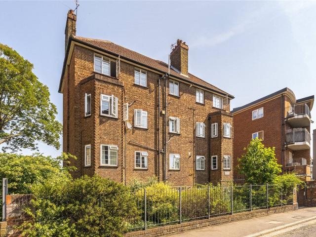 Apartment for rent in Shacklewell, Greater London