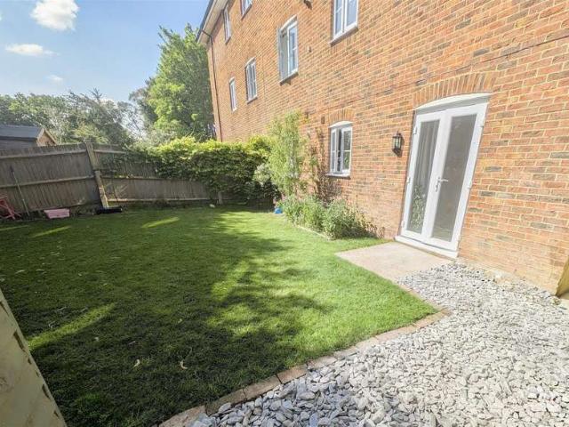 Flat for sale in Cross In Hand, East Sussex