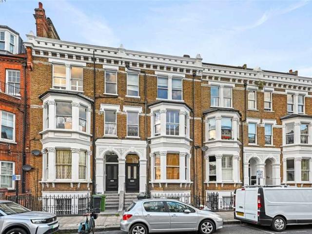 Flat for sale in London Borough of Hammersmith and Fulham, Greater London